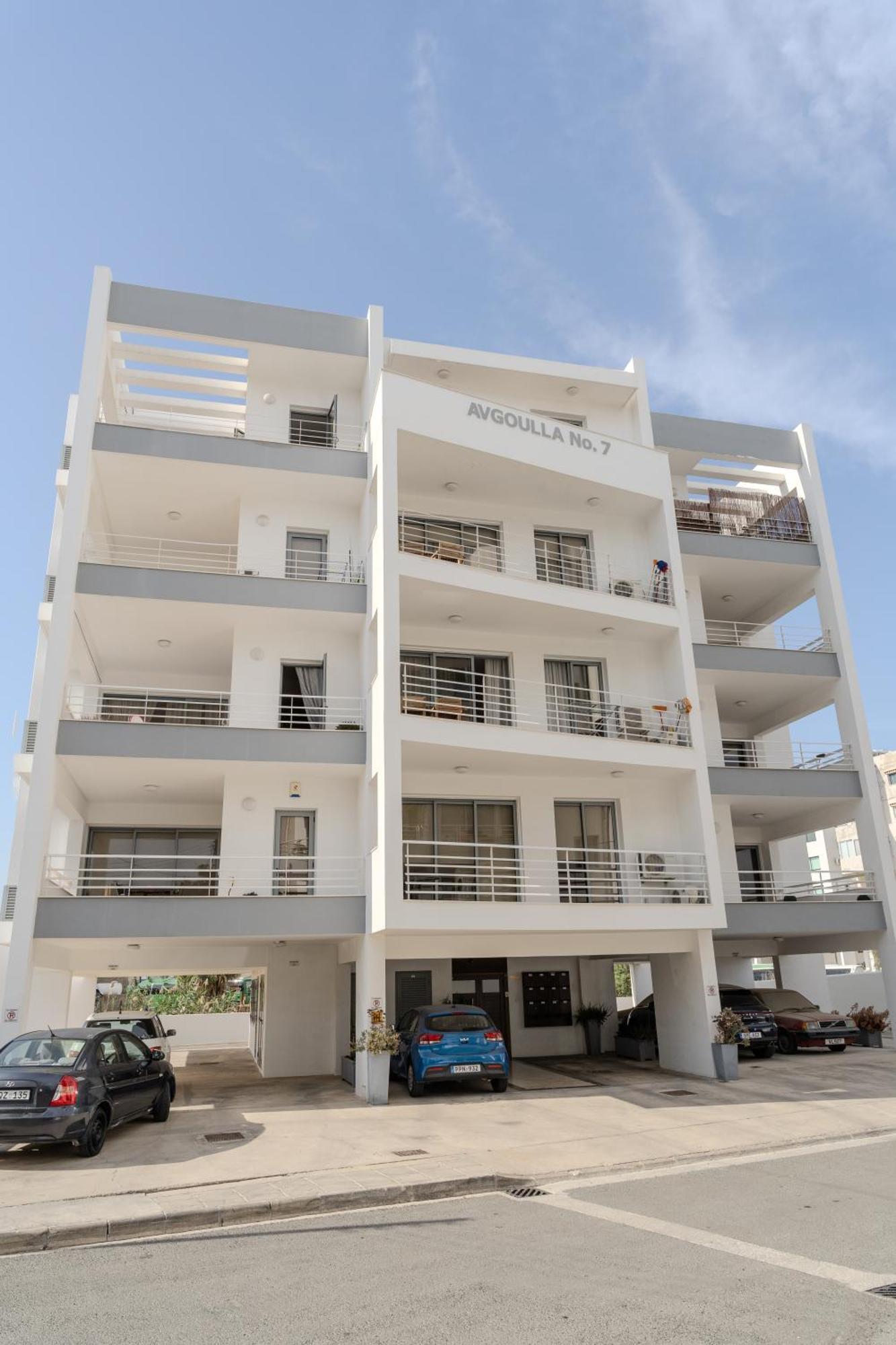 Violet Dusk City Center Flat Larnaca Eksteriør billede